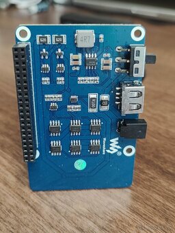 Raspberry Pi UPS (Waveshare UPS HAT) 🍓 - 2