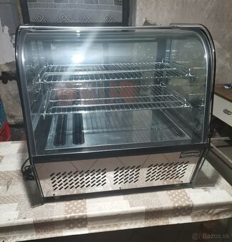 PREDAM PROFESIONÁLNU GASTRO CHLADIACU VITRINU NA ZAKUSKY - 2