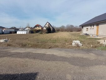 Predám pozemok - 2