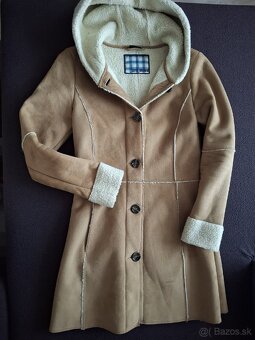 Dievčenský elegantný kabát. CRASH ONE. - 2