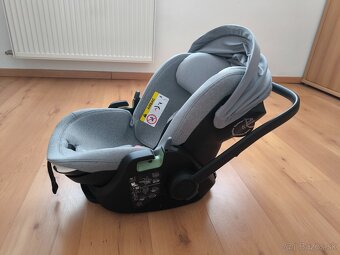 Predám detskú autosedačku Thule Maple – Light Gray - 2