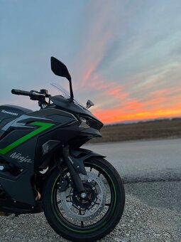 Kawasaki Ninja 500 - 2
