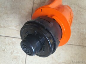 Strunová kosačka Black & Decker 9" Cut z Ameriky na 120V - 2