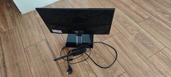 Monitor LG - 2