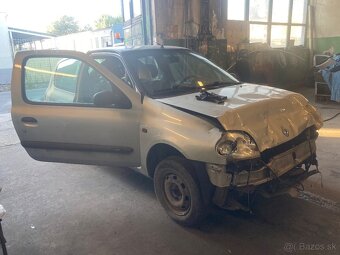 🚘Renault Clio 1.2i 43kw benzin r.v 2002 TP ŠPZ - 2