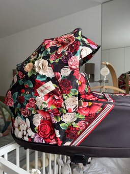 Vanička Cybex priam 4.0 spring blossom dark - 2