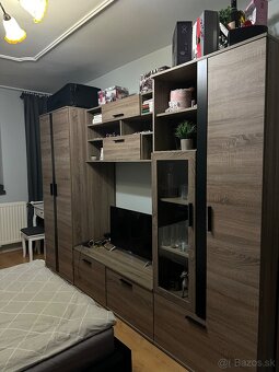 PREDÁM OBÝVACIU STENU ENTER DUB - 2