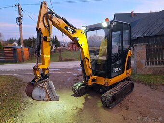 Minibager Caterpillar 301.8 - 2