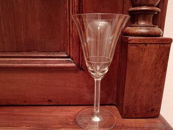 Vínové fasetované poháre - 2