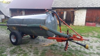 Fekalný voz 4000 l - 2