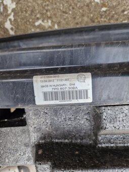 Vw Touareg 2 , zadná výstuha. - 2