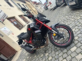 Honda hornet 750 - 2