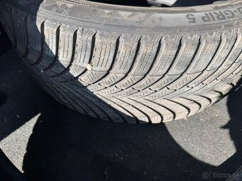 245/40 R19 zimne - 2