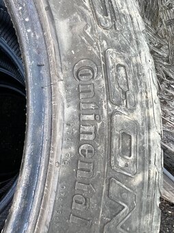 295/40 R20   195/65 R15 - 2