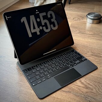 iPad Air M2 128Gb + Magic Keyboard - 2