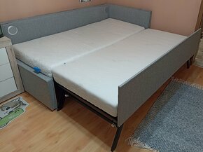 Rozkladacia posteľ s reproduktormi - 2