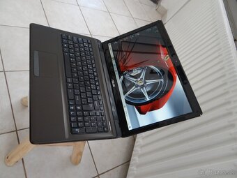 15.6" ASUS K52 / Core I3/ 4GB RAM/ 500GB HDD/ AMD Graika... - 2