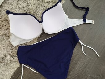 Dvojdielne plavky. 2XL/44 .Bielo modré. POŠTA ZDARMA. - 2