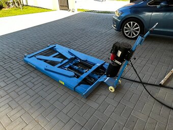 Zdvihak na auto - 2