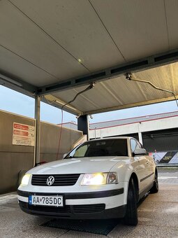 Volkswagen Passat B5 1.9 TDI sedan - 2