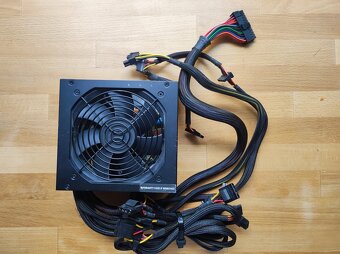 Corsair CX400 - 80 PLUS Certified - 2
