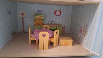 Drevený domček le toy van - 2