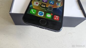 Apple iPhone 8 tmavý 64GB - 2