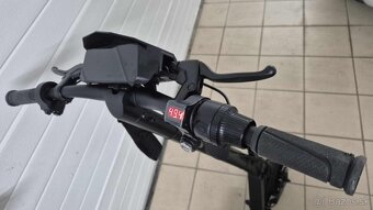 Kukirin g2 elektrická kolobežka - 2