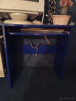 Počítačový stolík - 2