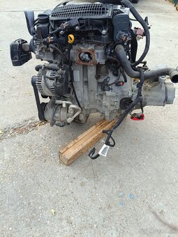 Peugeot 208,Citroen C3 1.2 Vti - 2