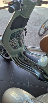Vespa Primavera 125 Batik - 2