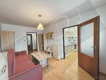 PRENÁJOM - VOĽNÝ ihneď: zariadený 3-izbový byt; Rača - 2