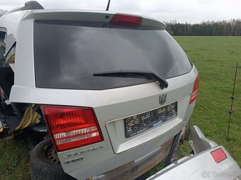 DODGE JOURNEY. Zadní PATE dveře - - 2