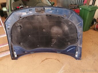 Passat b6 - Predna Kapota - 2