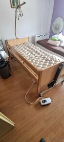 elektrická polohovatelná  postel - 2