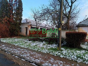 Veľký stavebný pozemok 1985 M2 - Močenok - 2