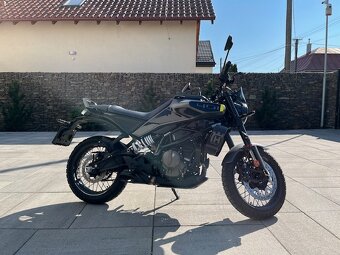Husqvarna Svartpilen 401 (2024), 32 kW, TOP stav - 2