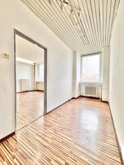 Ponúkame na prenájom kancelárske priestory s rozlohou 35 m2 - 2