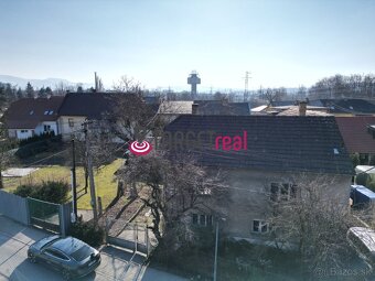 PREDAJ: 5 izbový rodinný s rovinatým pozemkom vhodný na deve - 2