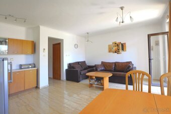 Apartmán 3+kk s verandou a výhledem na bazén sv.Vlas BG - 2