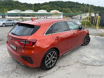 Kia Ceed 1.6 CRDi GOLD -V ZÁRUKE- NEBÚRANÉ - 2