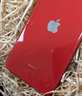 Apple iPhone SE 2020 Červený - 64 GB - 2