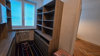 Predám obývaciu zostavu, veľmi zachovalá - 2