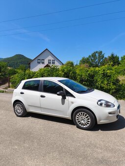 Fiat Punto 1.2 Benzín ,2012, len 129 000km, Rezervované - 2