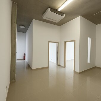 Moderné kancelárske priestory (69 m²) na prenájom – R11 SNV - 2