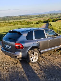 Porsche Cayenne - 2
