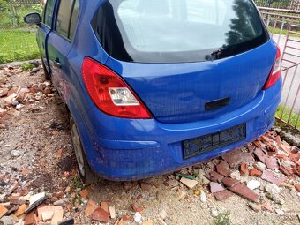 Rozpredám Opel Corsa 1,2 benzin - 2