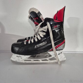 Predám hokejive korčule Bauer Vapor X2.5 - 2