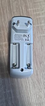 Nabijacka na tužkové batérie Varta 57642 - 2