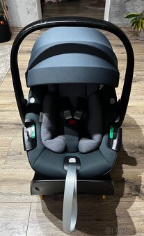 Maxi cosi pebble 360 + základňa - 2